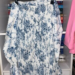 SHEIN White Strapless Floral Dress with Blue Print